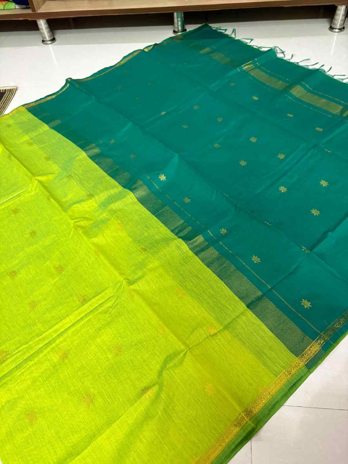 Parrot Green