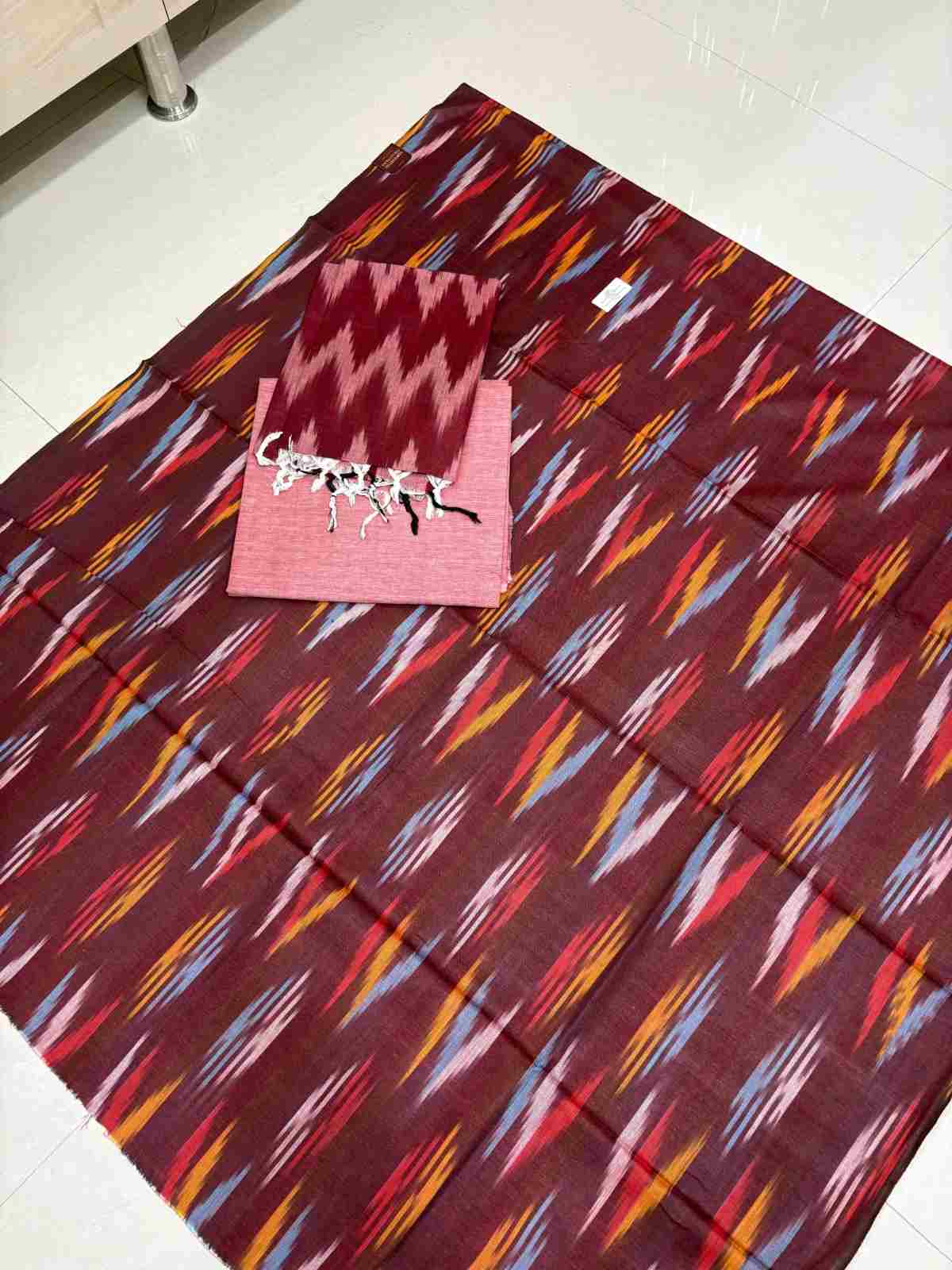 Marron and baby pink 