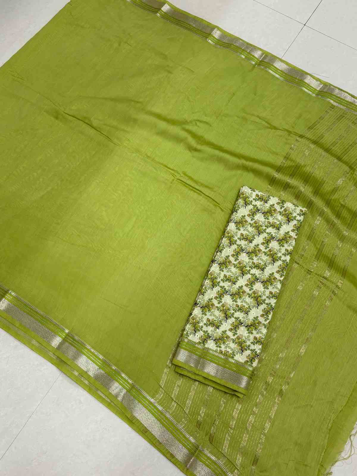 Light pista green 