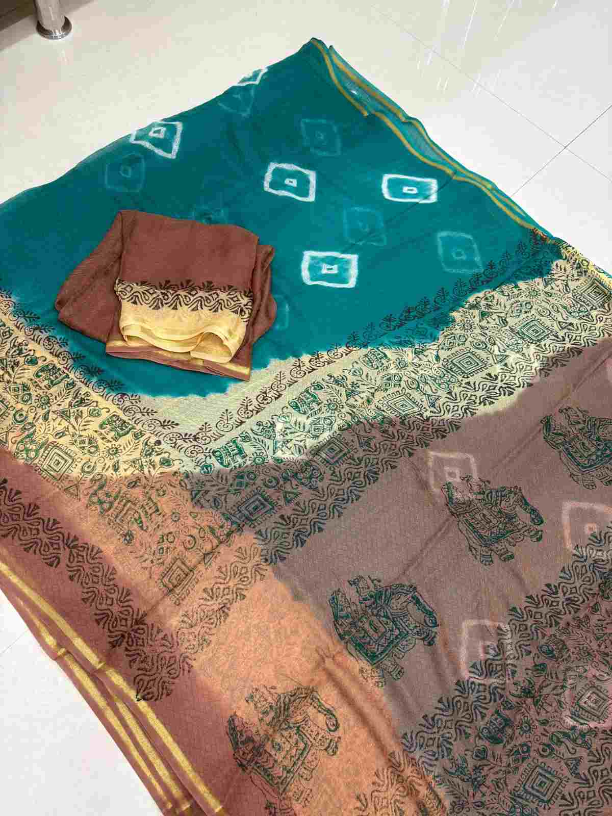 Sea green and dark biscuit 