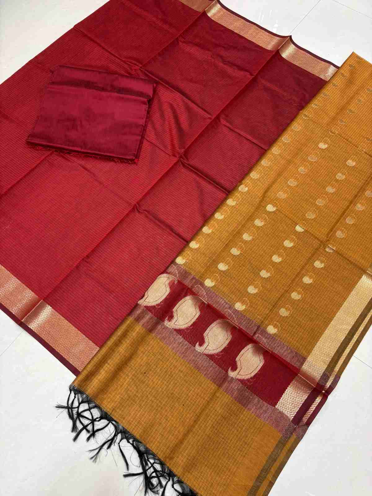 Red and yellowish gold