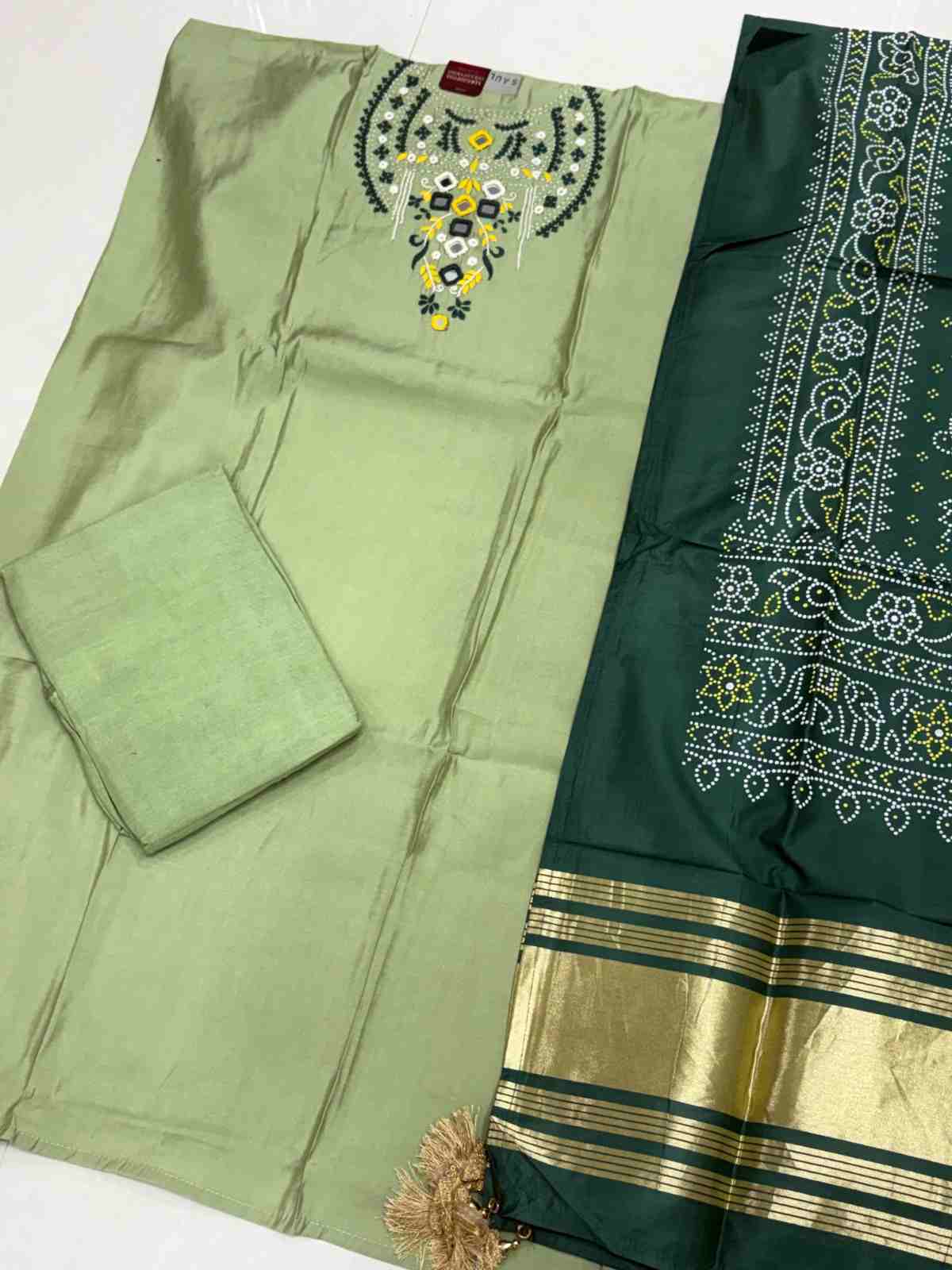 Muslin katch work 