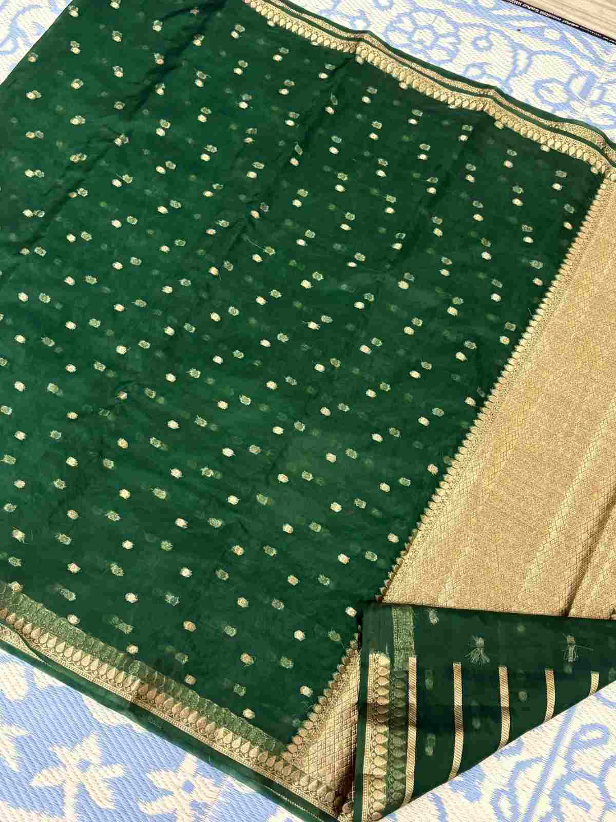 Bottle green 